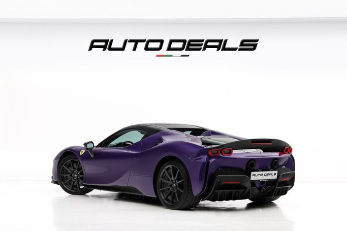 Подержанный Ferrari SF90 Stradale I, 4.0 л, 2024 в Дубае от AUTO DEALS Пурпурный цвет. Европейская | AUTO.AE