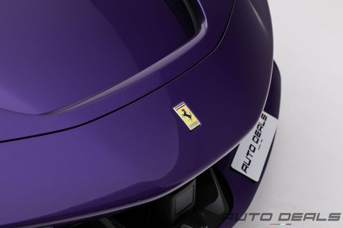 Подержанный Ferrari SF90 Stradale I, 4.0 л, 2024 в Дубае от AUTO DEALS Пурпурный цвет. Европейская | AUTO.AE