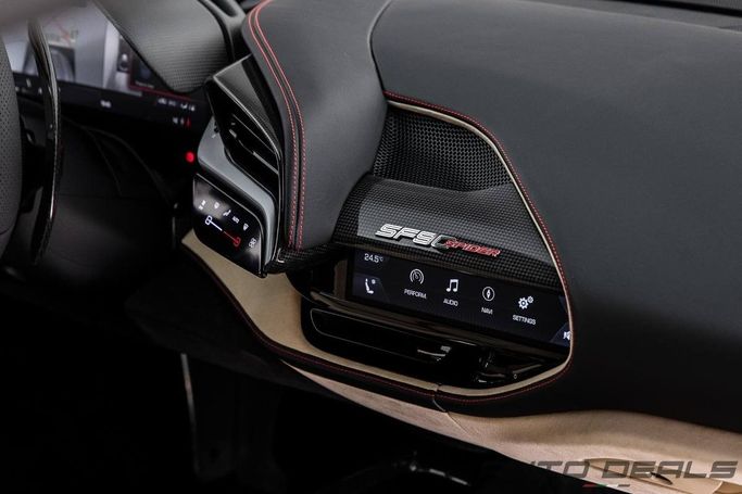 Подержанный Ferrari SF90 Stradale Spider I, 4.0 л, 2024 в Дубае от AUTO DEALS Красный цвет. GCC | AUTO.AE