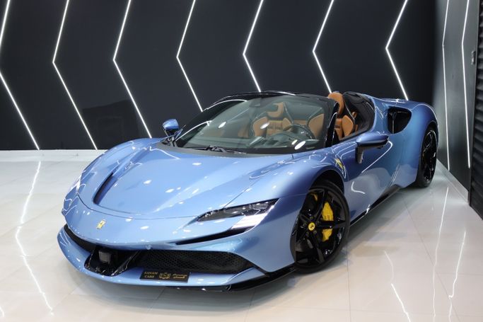 مستعملة Ferrari SF90 Stradale Spider I, 4.0 l, 2022 في في الإمارات, دبي من Sanam Cars، اللون أزرق فاتح. مواصفات الخليج | AUTO.AE | إعلان #275880