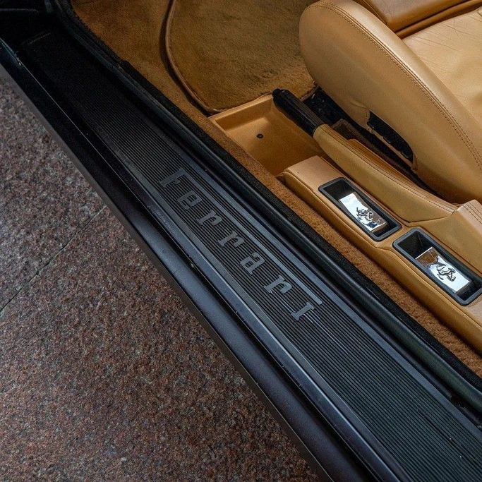 Подержанный Ferrari Testarossa, 4.9 л, 1986 в Дубае от Q Motors Красный цвет.  | AUTO.AE