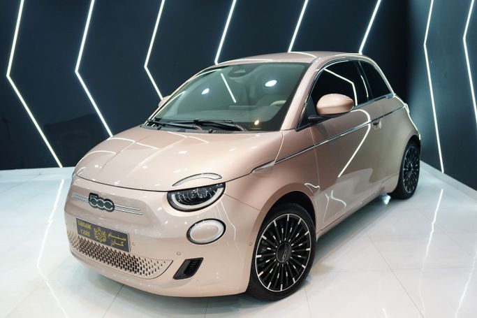 جديدة Fiat 500 ثالثاً, 2025 في في دبي من Sanam Cars، اللون ذهبي. مواصفات الخليج | AUTO.AE | إعلان #259112