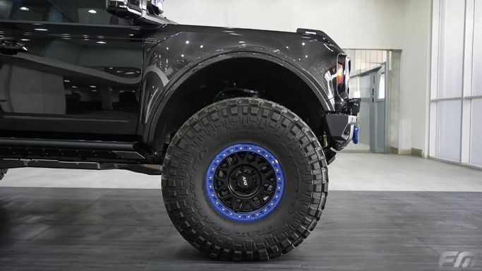 Подержанный Ford Bronco VI, 2.7 л, 2024 в Дубае от Fakhoury Черный цвет. Американская | AUTO.AE