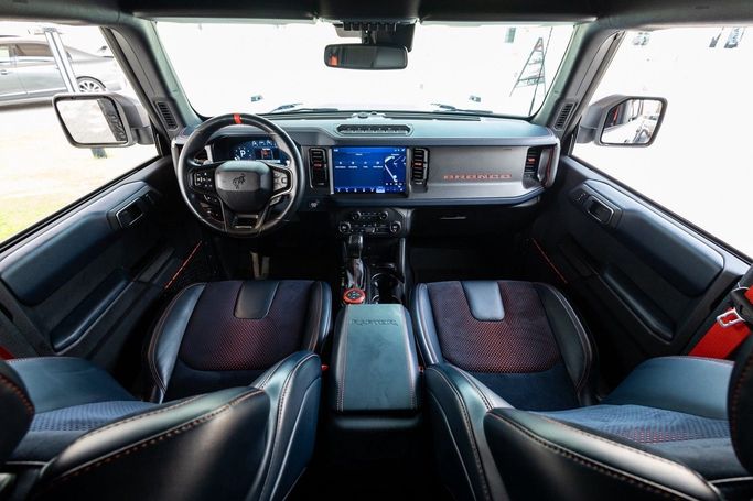 Used Ford Bronco VI, 3.0 l, 2023 in Dubai by Linda Cars, White color. GCC Specs | AUTO.AE