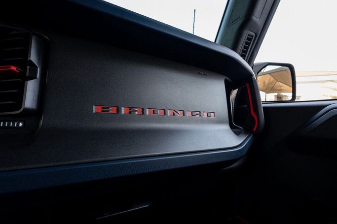 Used Ford Bronco VI, 3.0 l, 2023 in Dubai by Linda Cars, White color. GCC Specs | AUTO.AE