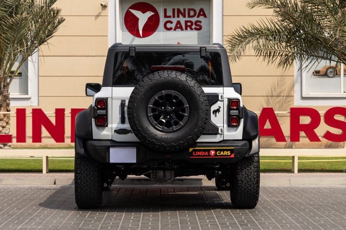 Used Ford Bronco VI, 3.0 l, 2023 in Dubai by Linda Cars, White color. GCC Specs | AUTO.AE