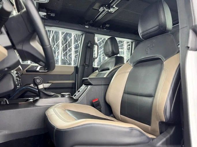 Used Ford Bronco VI, 2.7 l, 2023 in Dubai by Zeus Motors, White color. GCC Specs | AUTO.AE