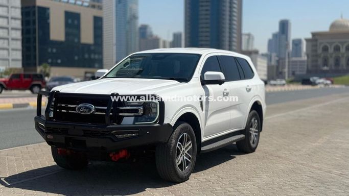 مستعملة Ford Everest ثالثاً, 2.0 l, 2023 في في دبي من Alhamd Motors، اللون أبيض. المواصفات الأسترالية | AUTO.AE | إعلان #257591