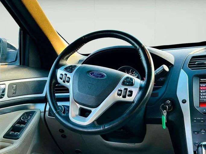 Подержанный Ford Explorer V, 3.5 л, 2012 в Дубае от Mirza Automobile FZE Черный цвет. Японская | AUTO.AE