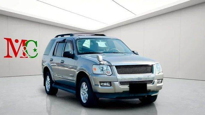 Подержанный Ford Explorer IV, 4.0 л, 2008 в Дубае от Mirza Automobile FZE Серебристый цвет. Японская | AUTO.AE