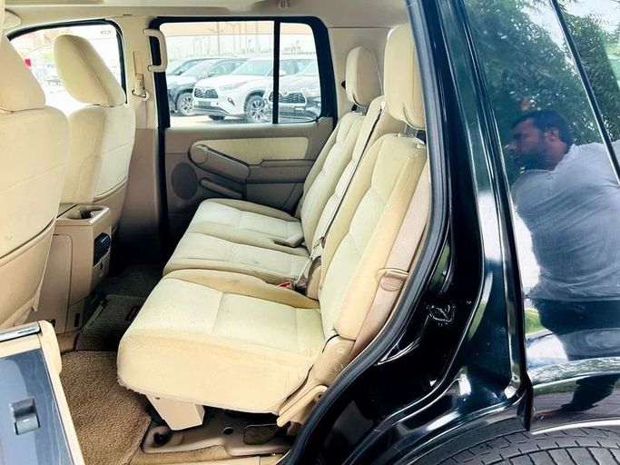 Used Ford Explorer IV, 4.0 l, 2010 in Dubai by Mirza Automobile FZE, Black color. Japanese Specs | AUTO.AE