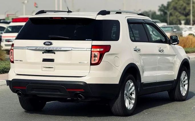 Подержанный Ford Explorer V, 2.0 л, 2015 в Дубае от Mirza Automobile FZE Белый цвет. Японская | AUTO.AE