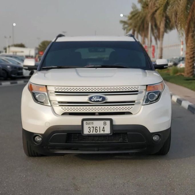 Подержанный Ford Explorer V, 3.5 л, 2013 в Дубае от Japan Motors Белый цвет. Японская | AUTO.AE