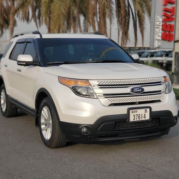 Подержанный Ford Explorer V, 3.5 л, 2013 в Дубае от Japan Motors Белый цвет. Японская | AUTO.AE