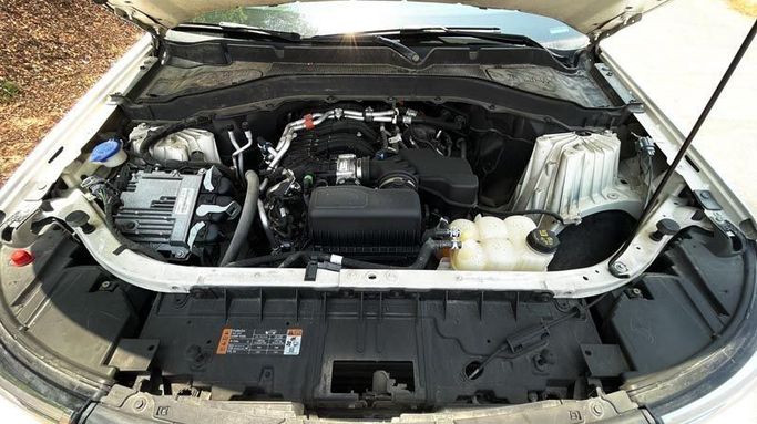 Used Ford Explorer VI Facelift (China Market), 2.3 l, 2022 in Dubai by Cariva Used Cars , White color. GCC Specs | AUTO.AE