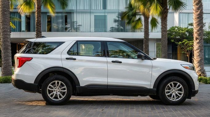 Used Ford Explorer VI Facelift (China Market), 2.3 l, 2022 in Dubai by Cariva Used Cars , White color. GCC Specs | AUTO.AE
