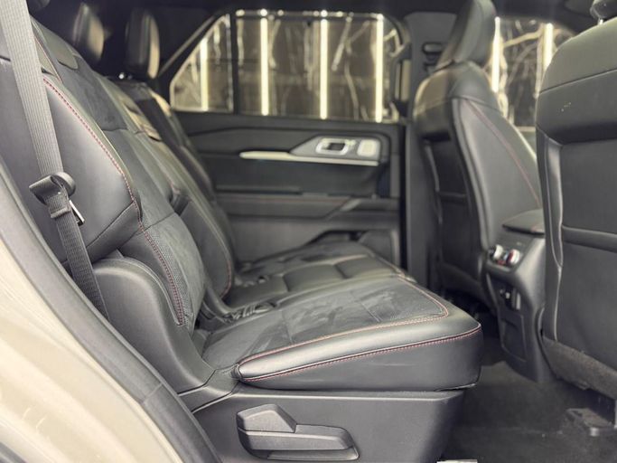 Подержанный Ford Explorer VI Рестайлинг, 3.0 л, 2025 в Дубае от Zeus Motors Белый цвет. GCC | AUTO.AE