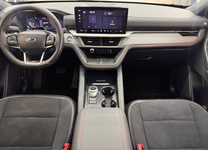 Подержанный Ford Explorer VI Рестайлинг, 3.0 л, 2025 в Дубае от Zeus Motors Белый цвет. GCC | AUTO.AE