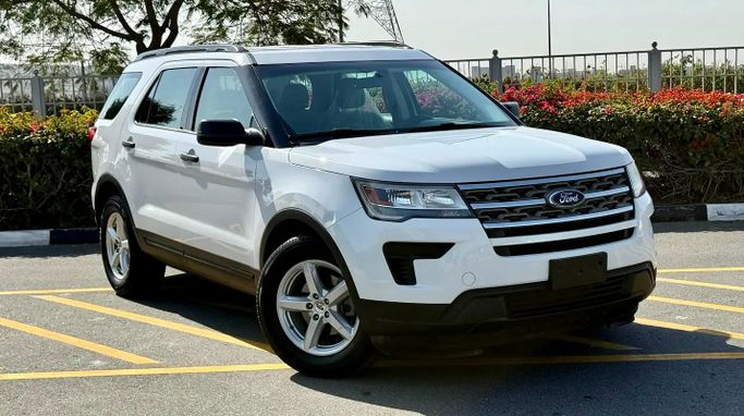 Подержанный Ford Explorer V Рестайлинг 2, 3.5 л, 2019 в Дубае от Auto Links LLC Белый цвет. GCC | AUTO.AE