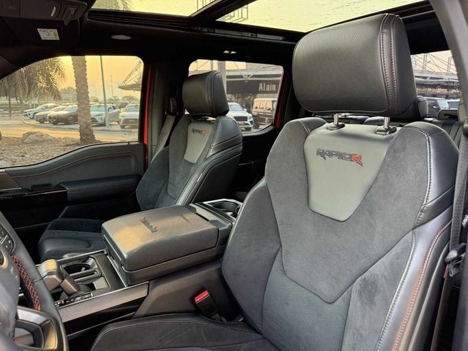 Подержанный Ford F-150 XIV, 3.0 л, 2023 в Дубае от Royal Motors Красный цвет. GCC | AUTO.AE