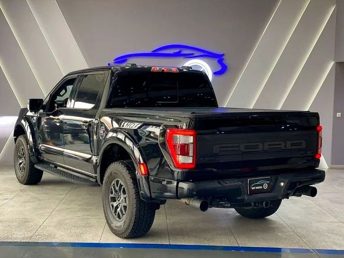 Подержанный Ford F-150 XIV, 3.5 л, 2022 в Дубае от Hot Wheel Used Motors Черный цвет. Американская | AUTO.AE