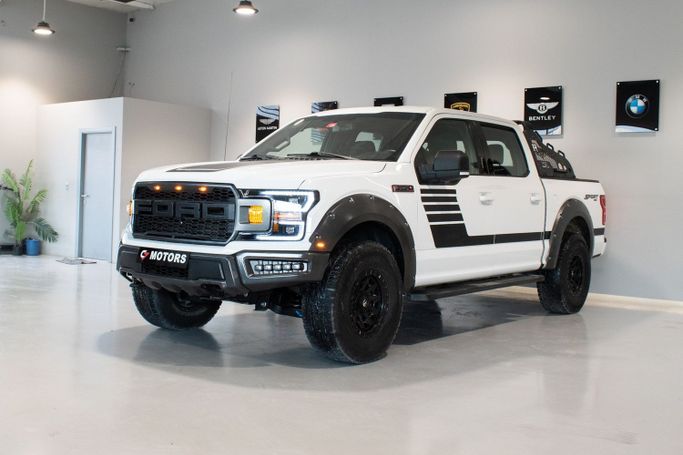 مستعملة Ford F-150 تجميل الوجه الثالث عشر, 4.9 l, 2018 في في دبي من C7 Motors، اللون أبيض. مواصفات الخليج | AUTO.AE | إعلان #256829