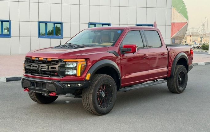 مستعملة Ford F-150 الرابع عشر, 3.5 l, 2022 في في دبي من HH MOTORS CORPORATION، اللون أحمر. المواصفات الأمريكية | AUTO.AE | إعلان #260169