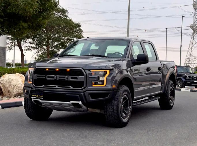 Подержанный Ford F-150 XIII Рестайлинг, 3.5 л, 2018 в Дубае от Q Motors Серый цвет. GCC | AUTO.AE | Объявление #263585