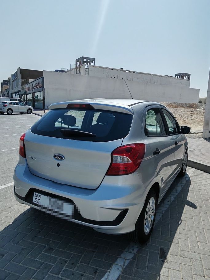 Used Ford Figo II Facelift, 1.5 l, 2020 in Dubai, Silver color. GCC Specs | AUTO.AE