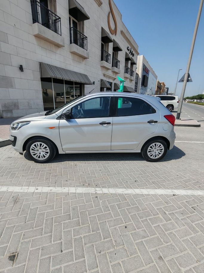 Used Ford Figo II Facelift, 1.5 l, 2020 in Dubai, Silver color. GCC Specs | AUTO.AE