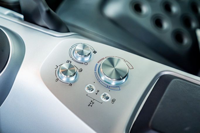 New Ford GT I, 5.4 l, 2005 in Dubai, White color. American Specs | AUTO.AE