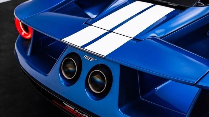 Подержанный Ford GT II, 3.5 л, 2018 в Дубае от Al Ain Class Motors Синий цвет. GCC | AUTO.AE
