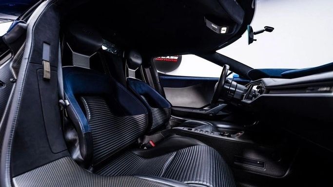 Подержанный Ford GT II, 3.5 л, 2018 в Дубае от Al Ain Class Motors Синий цвет. GCC | AUTO.AE