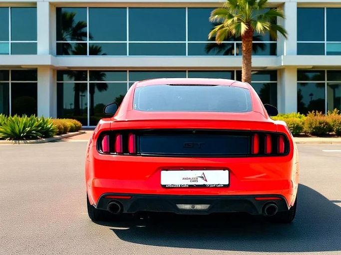 Подержанный Ford Mustang VI, 5.0 л, 2016 в Дубае от Andaleeb Cars Красный цвет. GCC | AUTO.AE