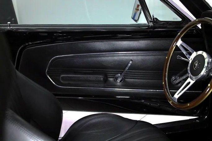 Подержанный Ford Mustang I, 6.4 л, 1967 в Дубае от Al Faris Motors Черный цвет. Other | AUTO.AE