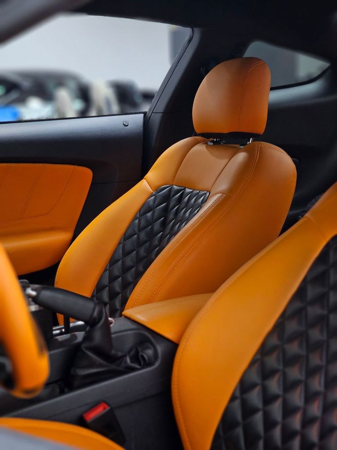 جديدة Ford Mustang شد الوجه السادس, 2.3 l, 2020 في في دبي، اللون أسود. المواصفات الأمريكية | AUTO.AE