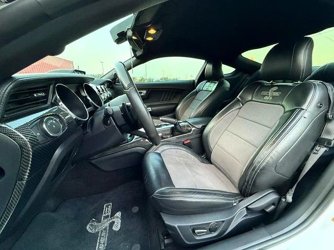 Подержанный Ford Mustang Super Snake VI, 5.2 л, 2017 в Дубае от Platform Used Cars Белый цвет. GCC | AUTO.AE