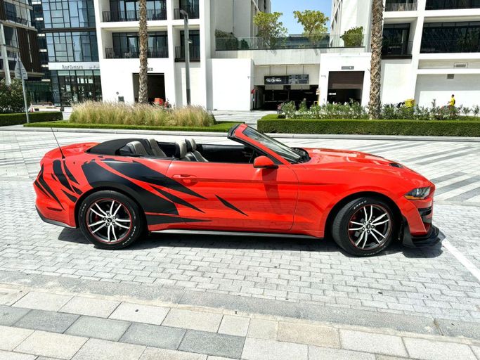 مستعملة Ford Mustang EcoBoost سادساً, 2.3 l, 2016 في في دبي، اللون برتقالي. المواصفات الأمريكية | AUTO.AE | إعلان #247421
