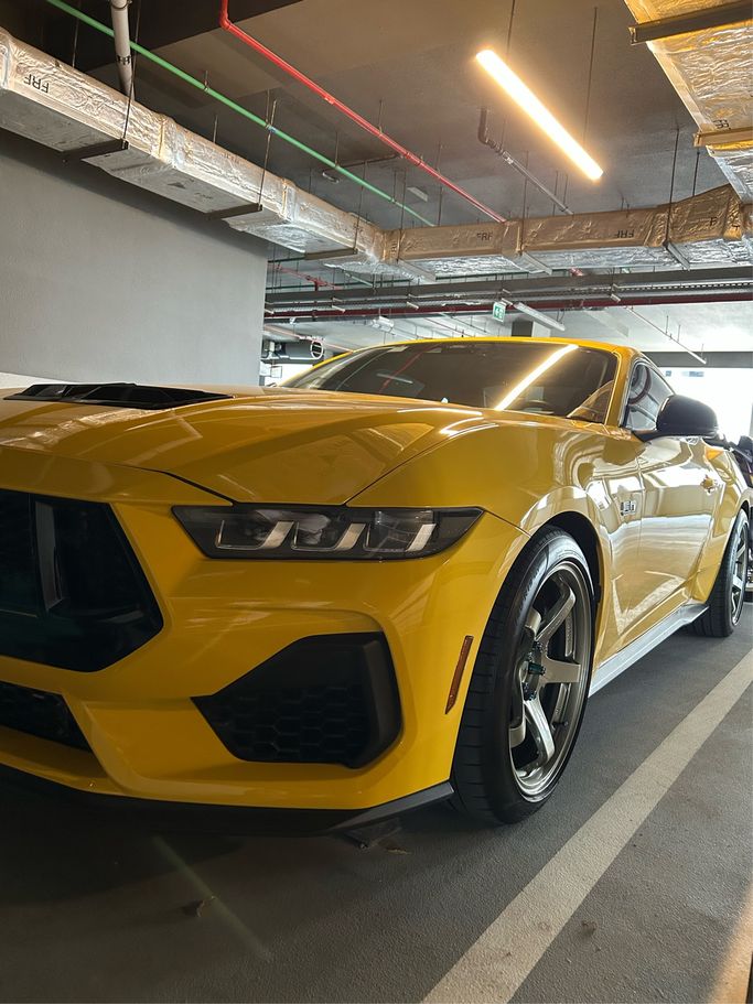 مستعملة Ford Mustang GT Performance سابعاً, 5.0 l, 2024 في في دبي، اللون أصفر. مواصفات الخليج | AUTO.AE | إعلان #264020