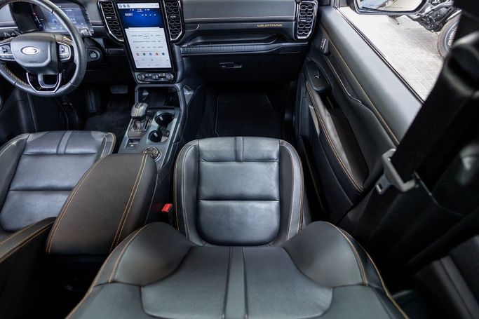 Подержанный Ford Ranger T6.2, 2.3 л, 2023 в Дубае от Linda Cars Черный цвет. GCC | AUTO.AE