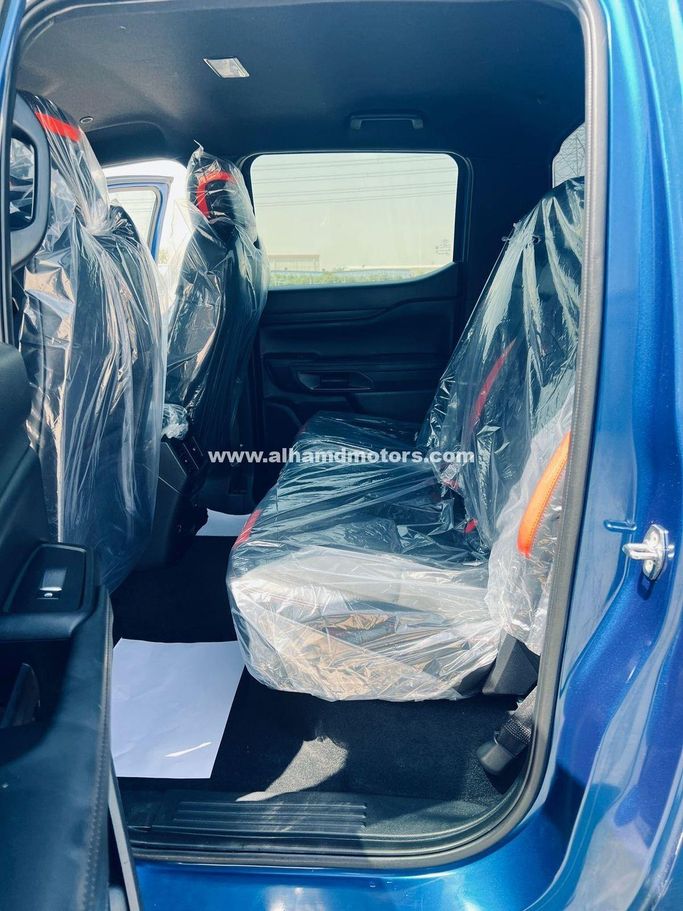 Подержанный Ford Ranger T6.2, 3.0 л, 2022 в Дубае от Alhamd Motors Синий цвет. Other | AUTO.AE