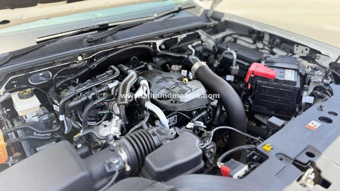 Подержанный Ford Ranger T6.2, 2.0 л, 2024 в Дубае от Alhamd Motors Белый цвет. Other | AUTO.AE