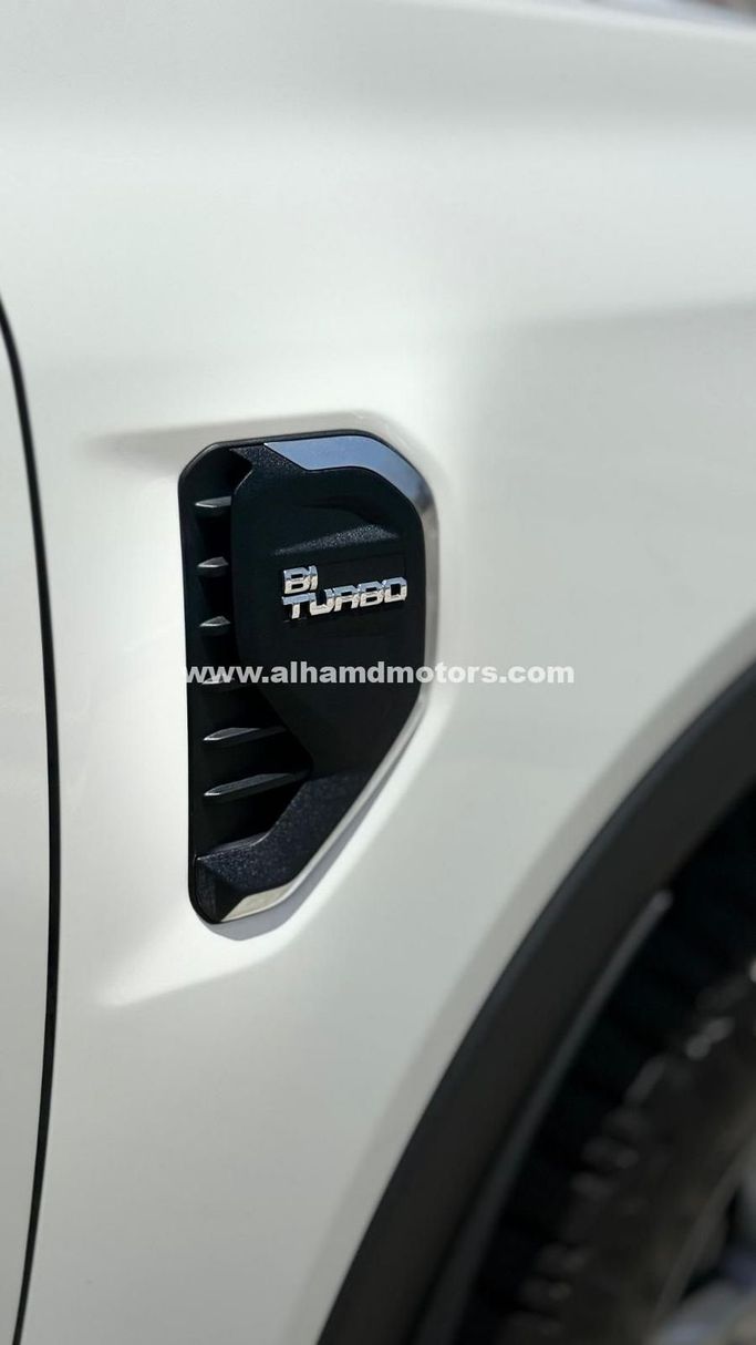 Подержанный Ford Ranger T6.2, 2.0 л, 2024 в Дубае от Alhamd Motors Белый цвет. Other | AUTO.AE