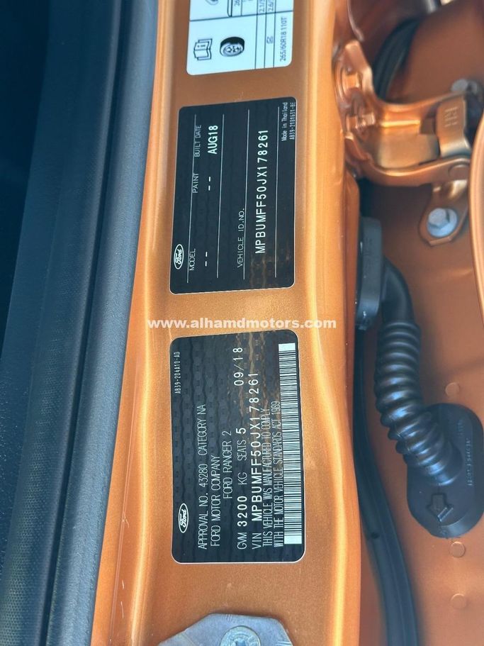 Подержанный Ford Ranger T6 Рестайлинг, 3.2 л, 2018 в Дубае от Alhamd Motors Оранжевый цвет. Other | AUTO.AE