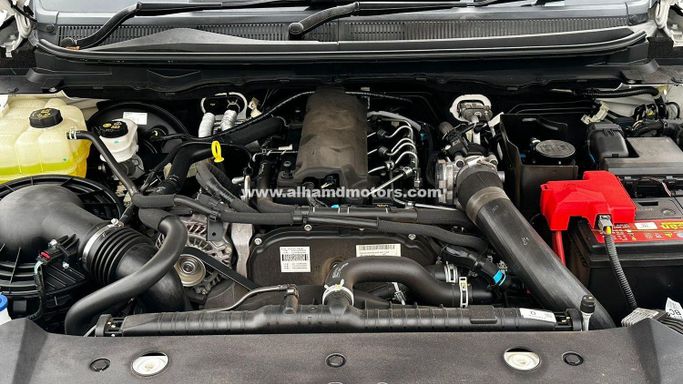 Подержанный Ford Ranger T6 Рестайлинг 2, 3.2 л, 2021 в Дубае от Alhamd Motors Белый цвет. Other | AUTO.AE