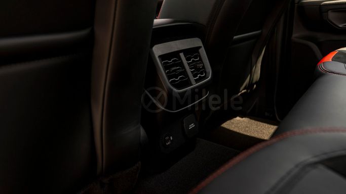 Новый Ford Ranger T6.2, 3.0 л, 2025 в Дубае от Milele Черный цвет. Other | AUTO.AE