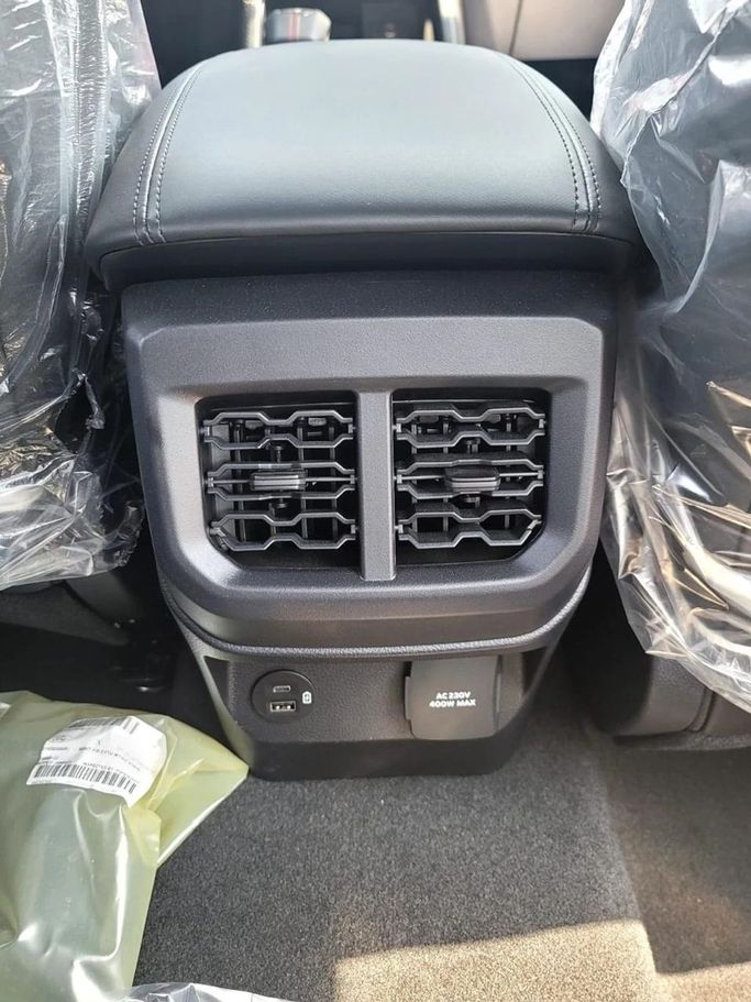 New Ford Ranger T6.2, 3.0 l, 2025 in Dubai by World Center Motors FZE, Grey color. GCC Specs | AUTO.AE