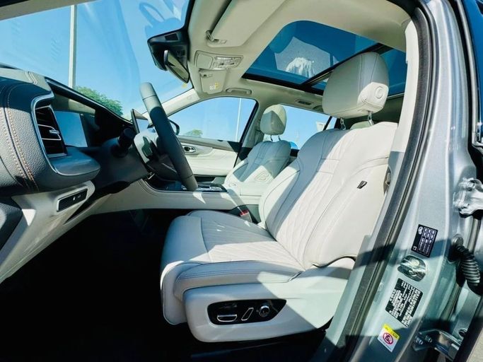 Новый GAC GS8 II, 2.0 л, 2025 в Дубае от Ideal Cars LLC Серебристый цвет. GCC | AUTO.AE