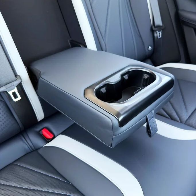 Новый Geely Atlas II, 2.0 л, 2025 в Дубае от Sola Motors Белый цвет. GCC | AUTO.AE