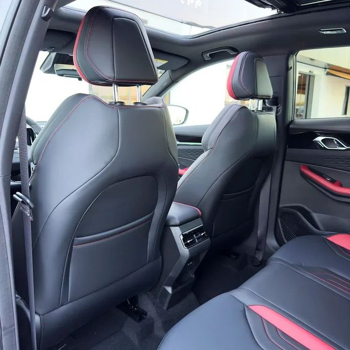 Новый Geely Coolray I Рестайлинг, 1.5 л, 2025 в Дубае от Sola Motors Серый цвет. GCC | AUTO.AE